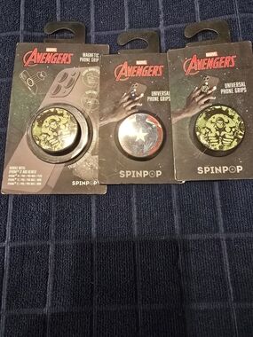 Marvel Avengers SpinPop Phone Grip - Green Hulk Design